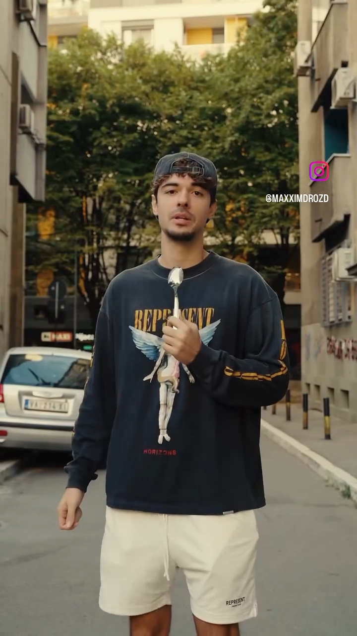 UGC (USER GENERATED CONTENT)